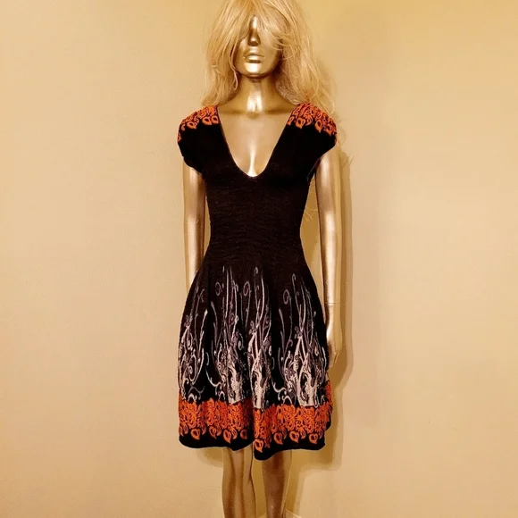 NWOT Black Max Edition Printed Shirred Stretch Dress Sz Small - Picture 6 of 13